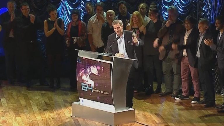 «El Patron» y «Eva no duerme» brillaron en la noche de los Cóndor
