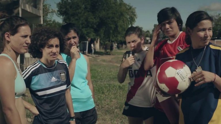 Crítica: Hoy partido a las 3 (2017), de Clarisa Navas