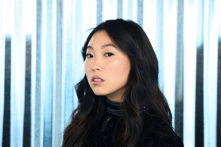 Awkwafina y Sandra Oh coprotagonizarán una comedia para Netflix