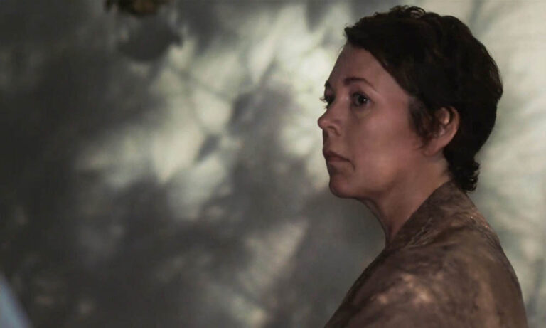 «La hija oscura» de Maggie Gyllenhaal triunfó en la noche de los Spirit Awards