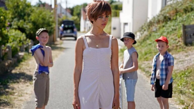 Crítica: L’Empire (2024), de Bruno Dumont – BAFICI 25